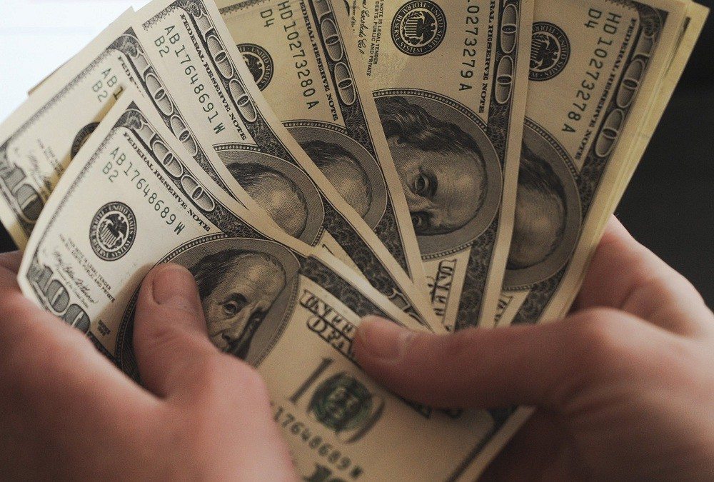 Курс доллара на межбанке снижается - что дальше